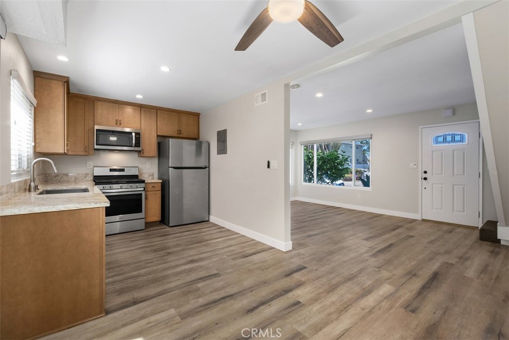 33602 Blue Lantern Street B