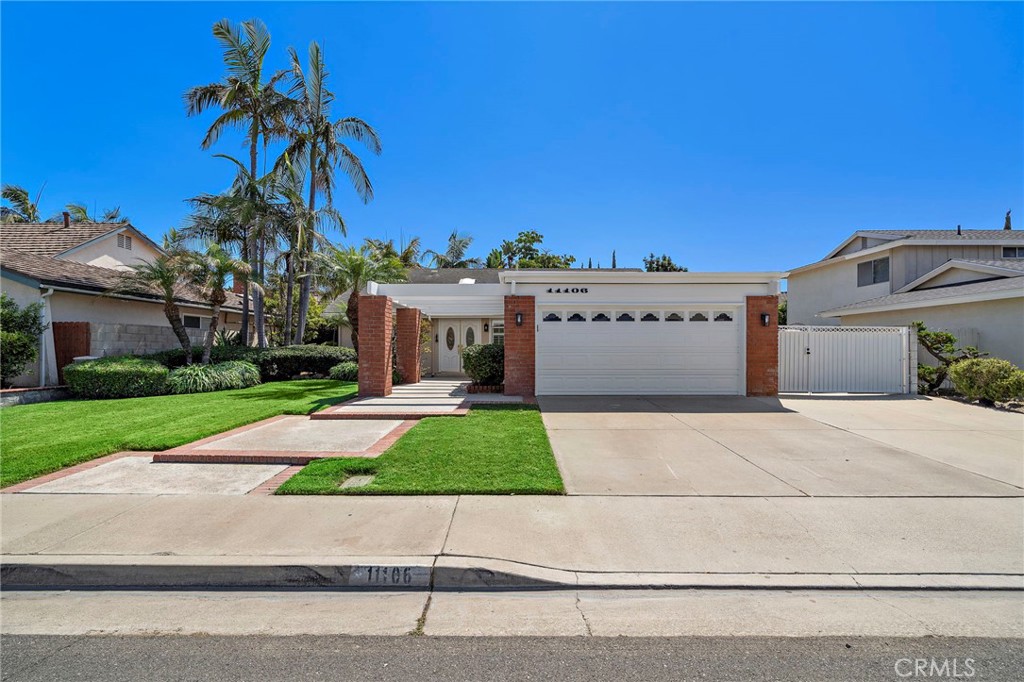 11106 Coral Aloe Avenue