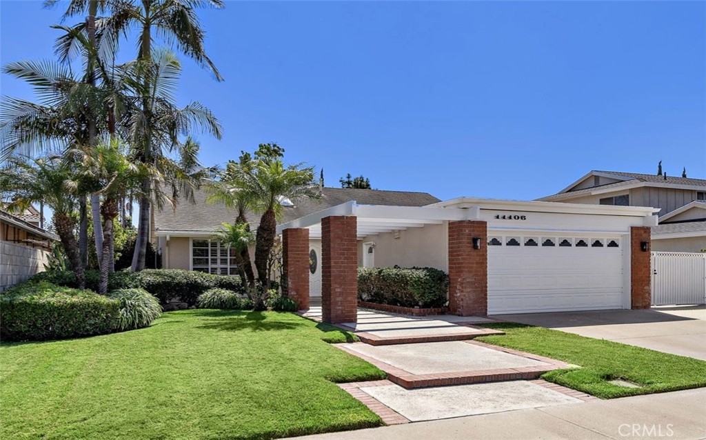 11106 Coral Aloe Avenue