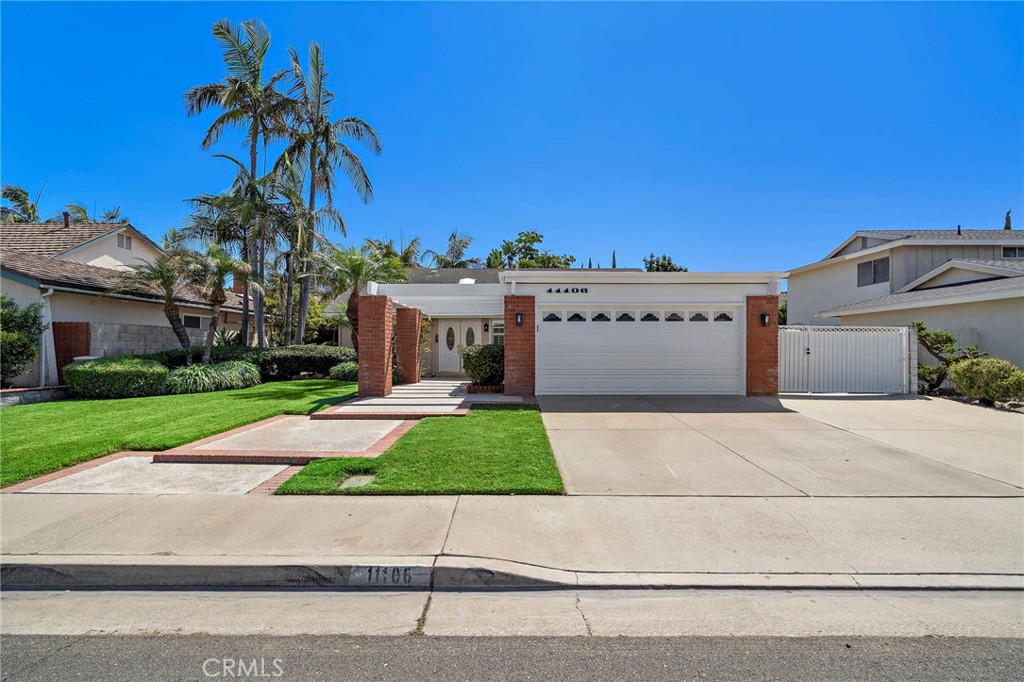 11106 Coral Aloe Avenue