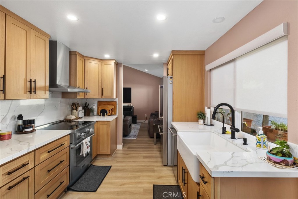 438 N Via Capri