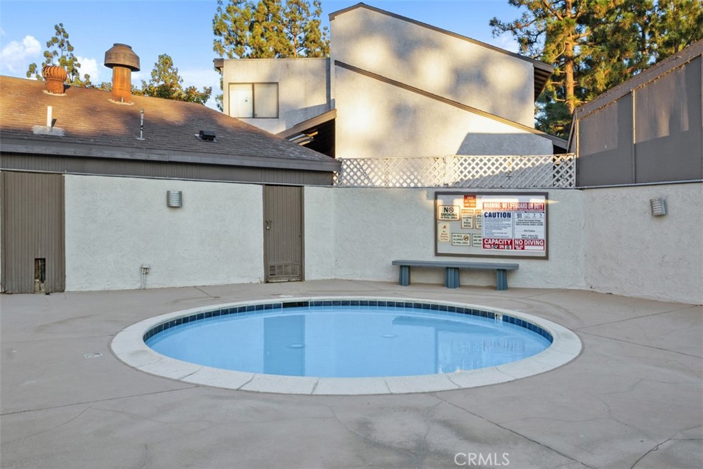 438 N Via Capri