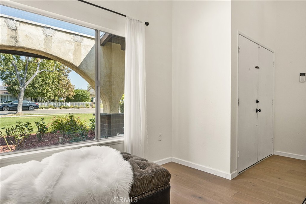 982 N Shaffer Street