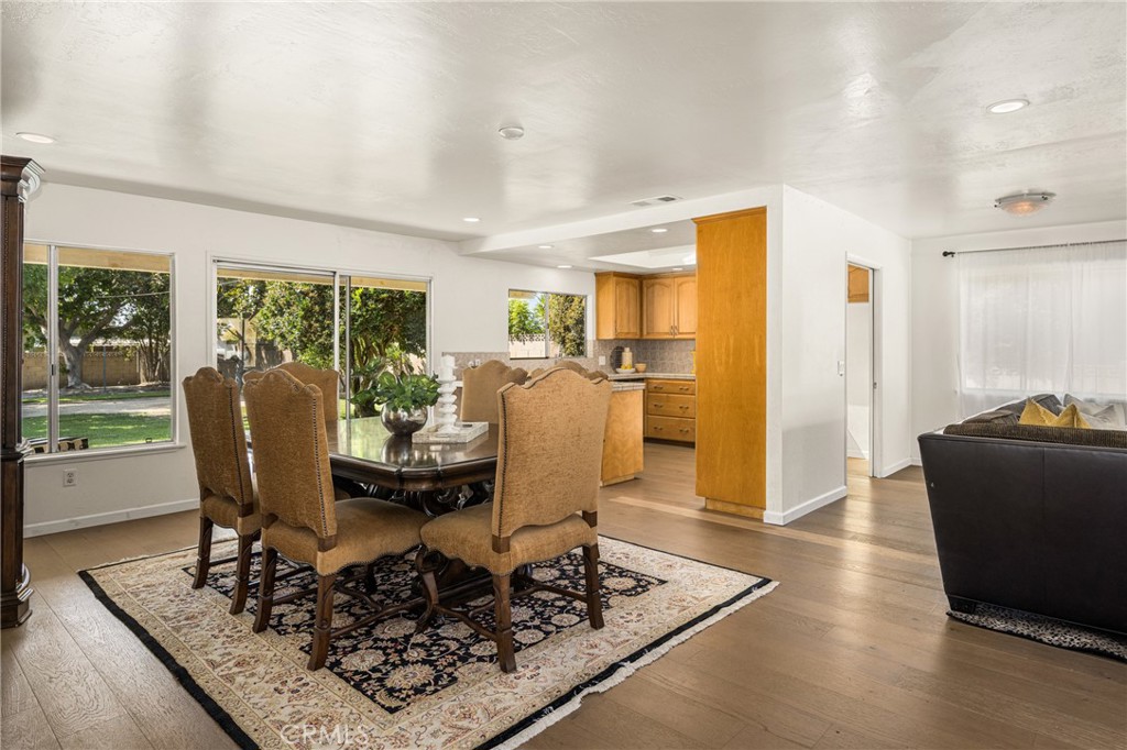 982 N Shaffer Street