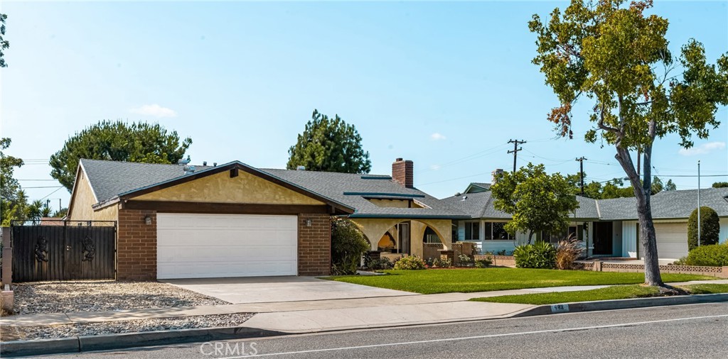 982 N Shaffer Street