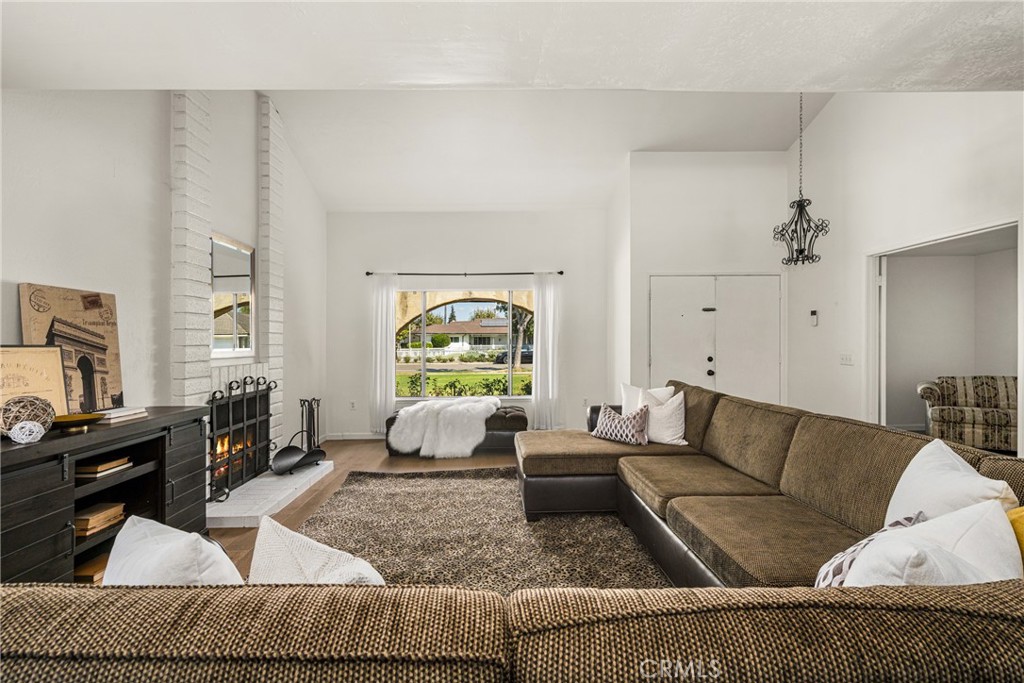 982 N Shaffer Street