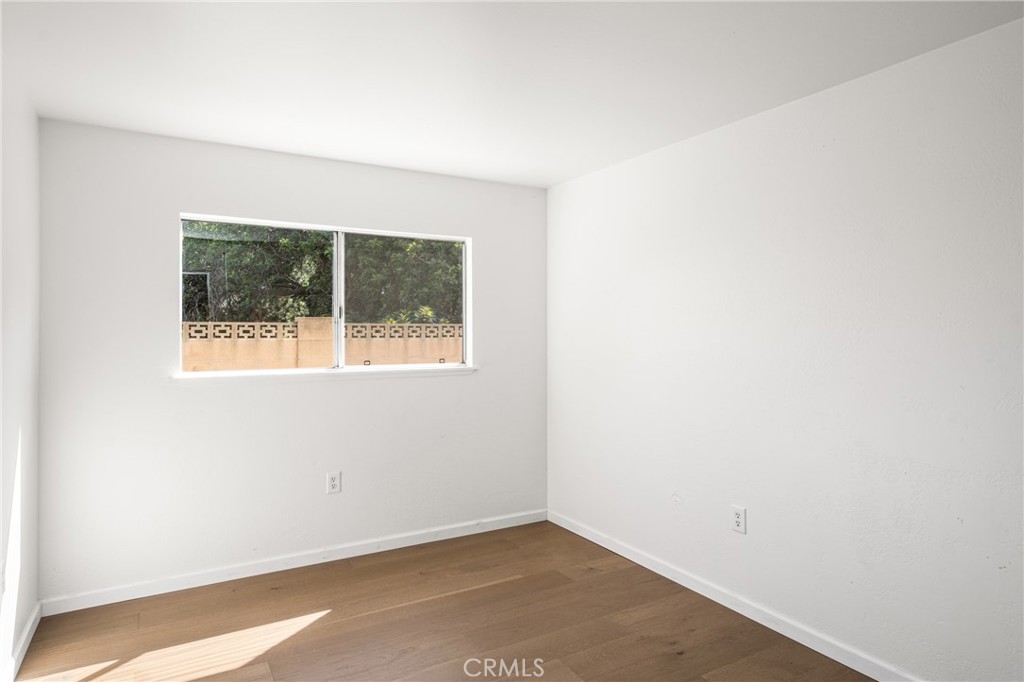 982 N Shaffer Street