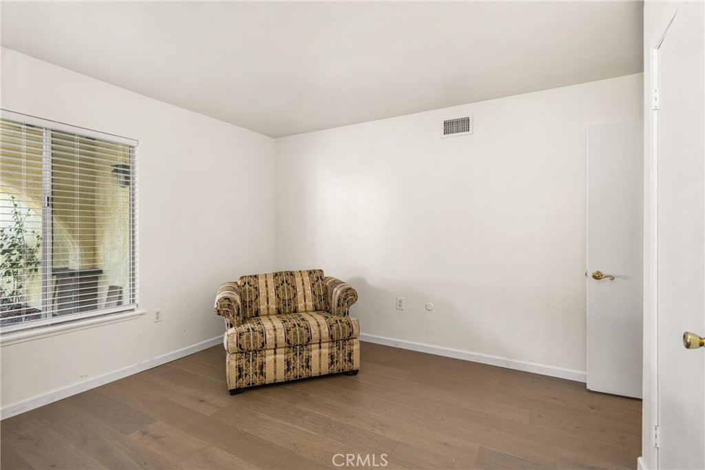 982 N Shaffer Street