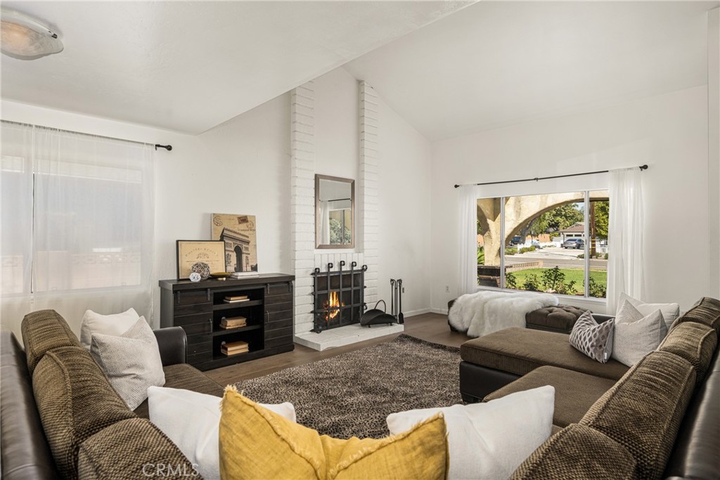 982 N Shaffer Street