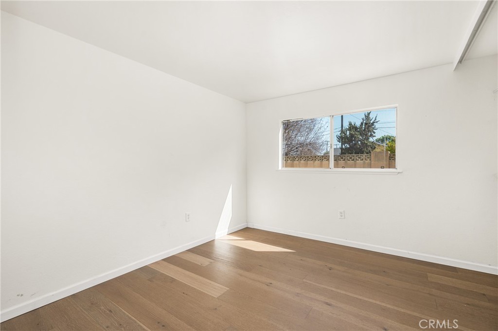 982 N Shaffer Street