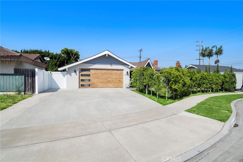 4951 Maui Circle