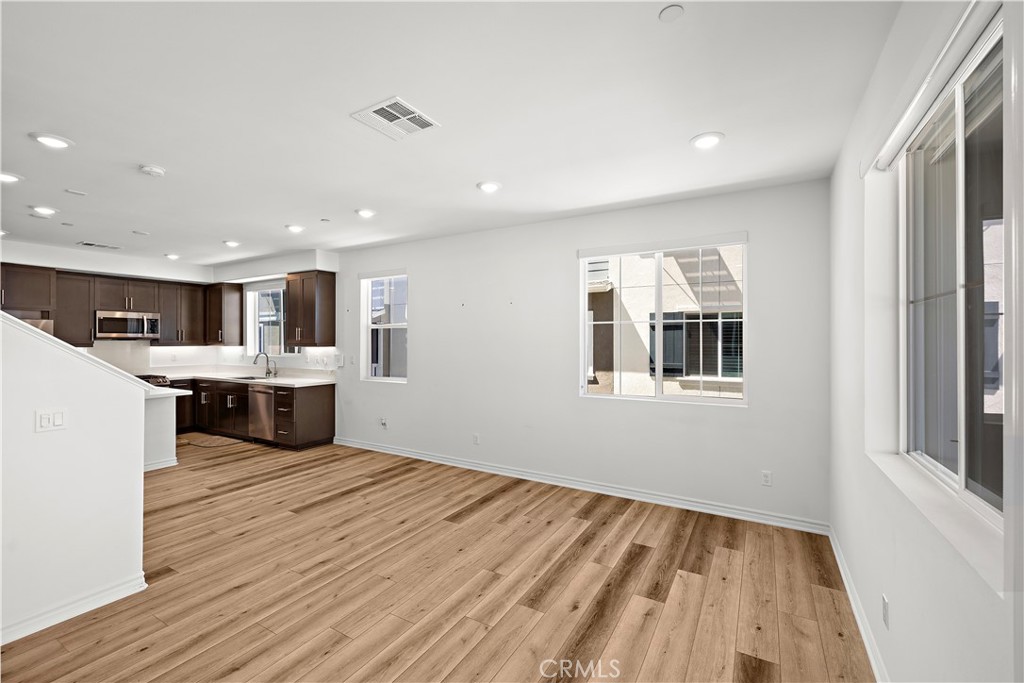 1415 Reliance