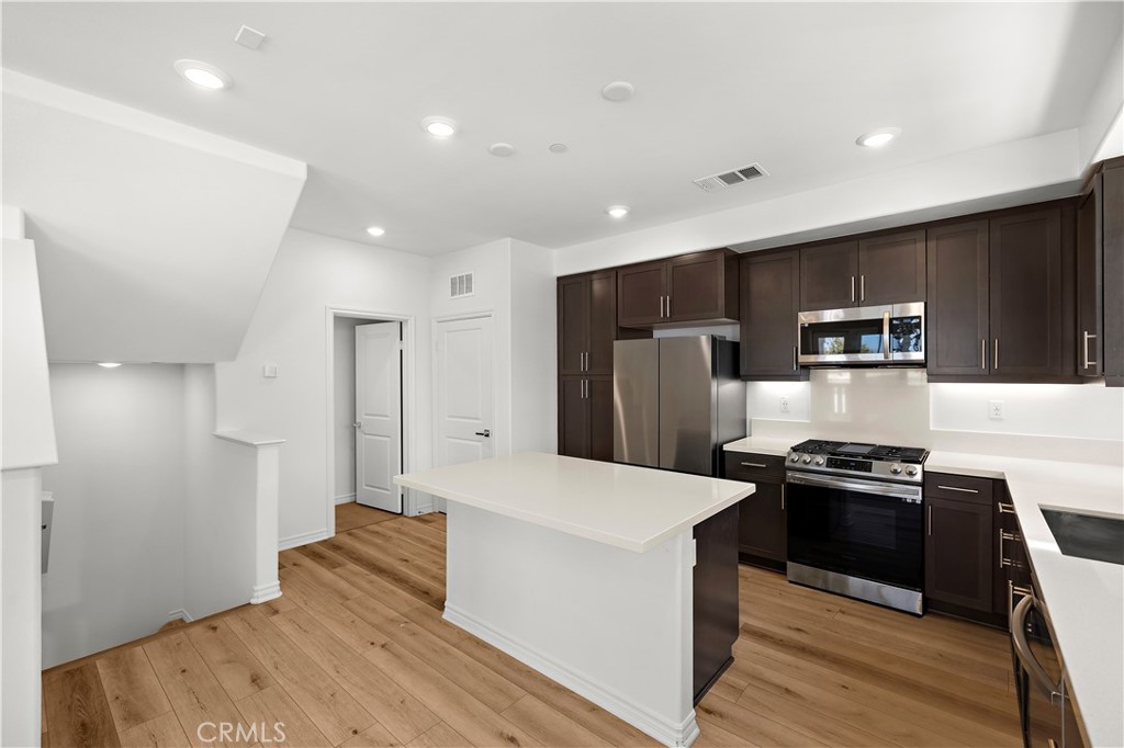 1415 Reliance