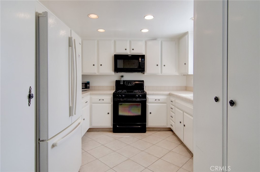 8565 Larkhall Circle 802C