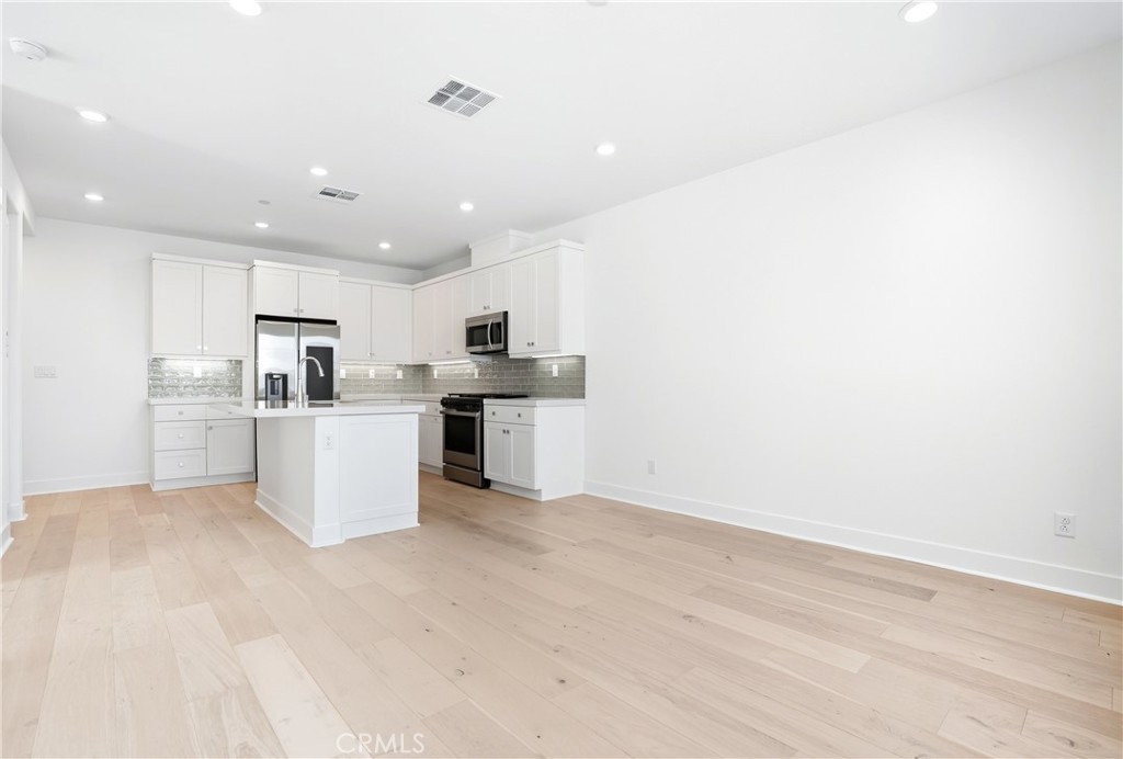 3140 Cove Ct