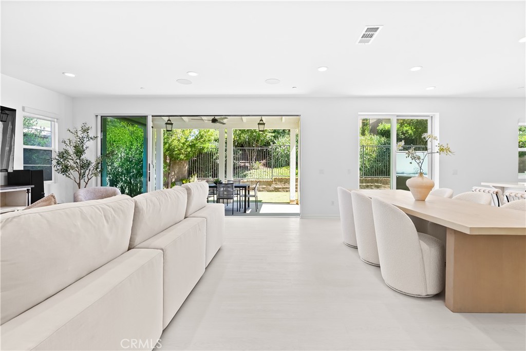 2 Cerro Ct