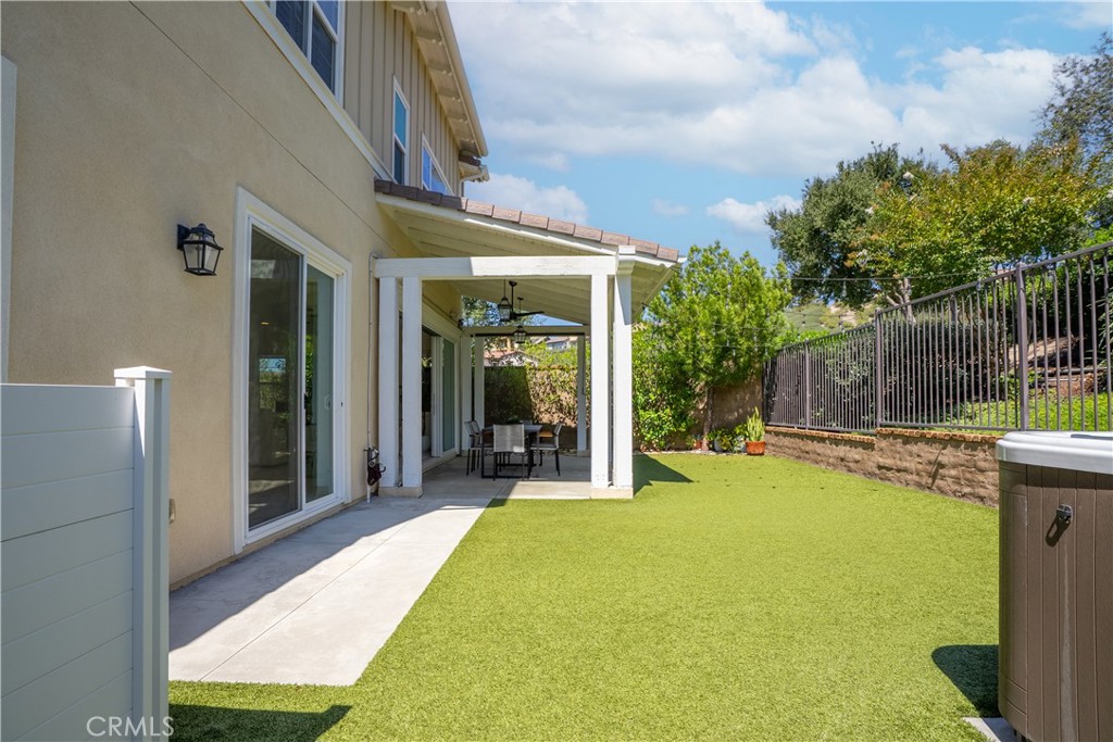 2 Cerro Ct