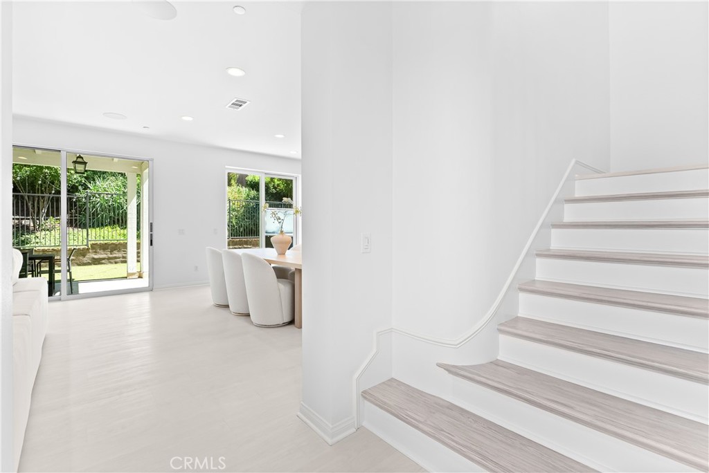 2 Cerro Ct