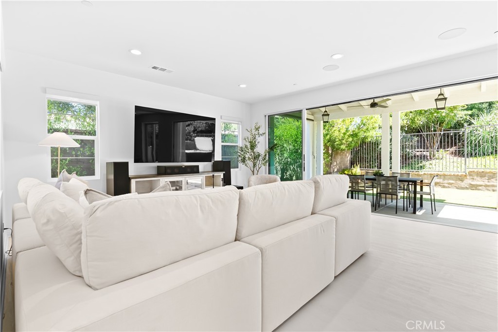 2 Cerro Ct