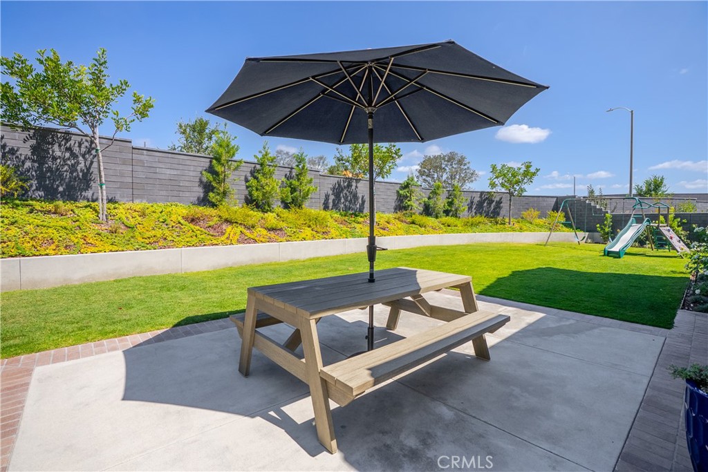 1341 Roots Way