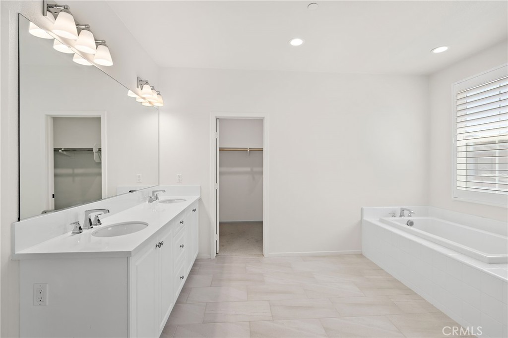 3140 E Rutherford Drive