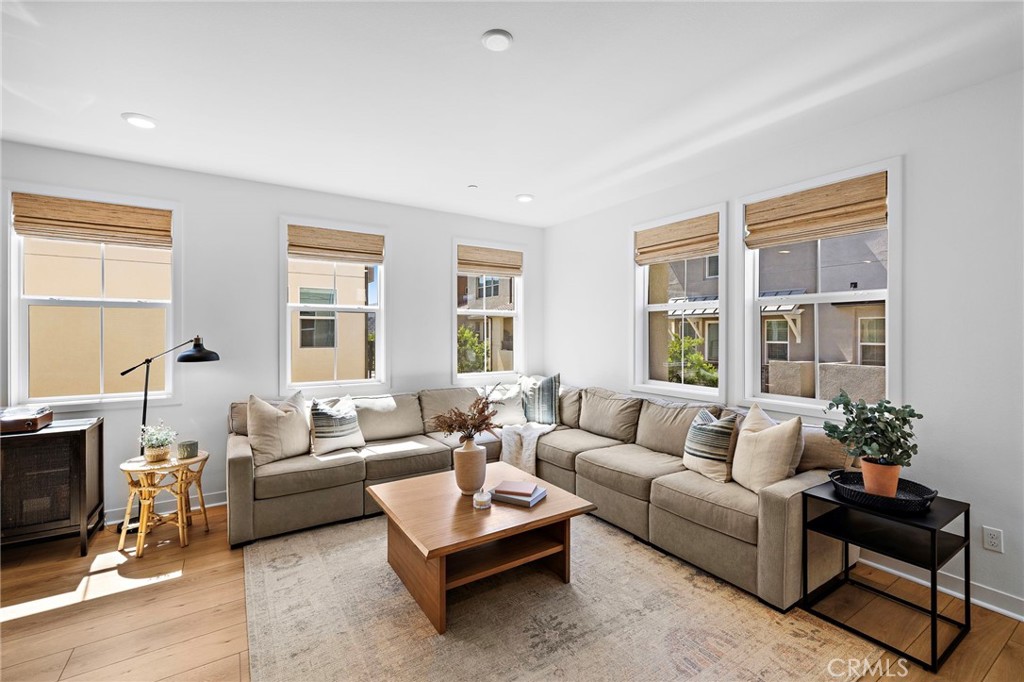 25 Gander Ct