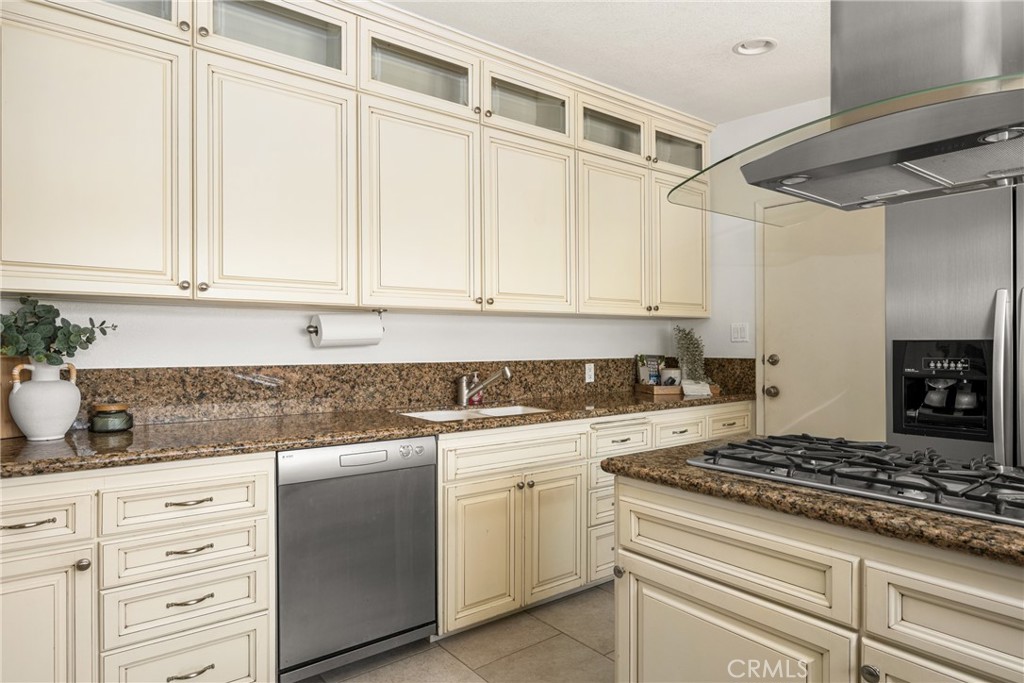 15510 Hornell Street