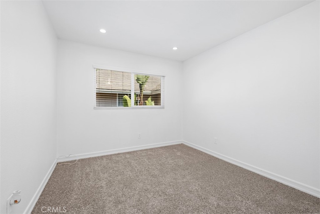 33602 Blue Lantern Street D