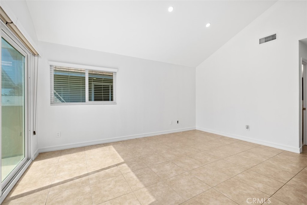 33602 Blue Lantern Street D