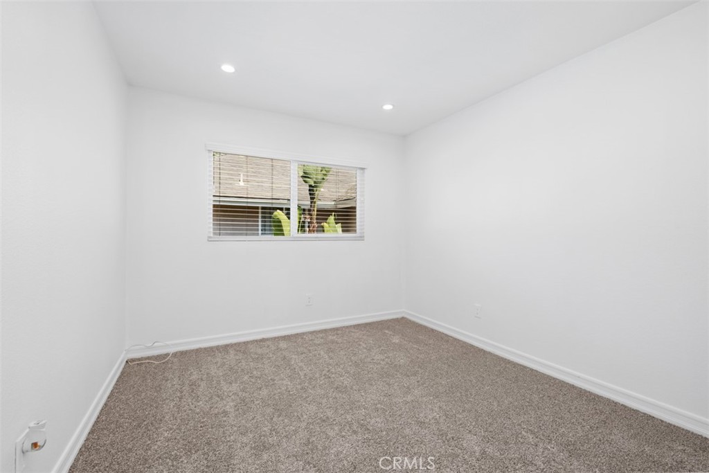 33602 Blue Lantern Street D