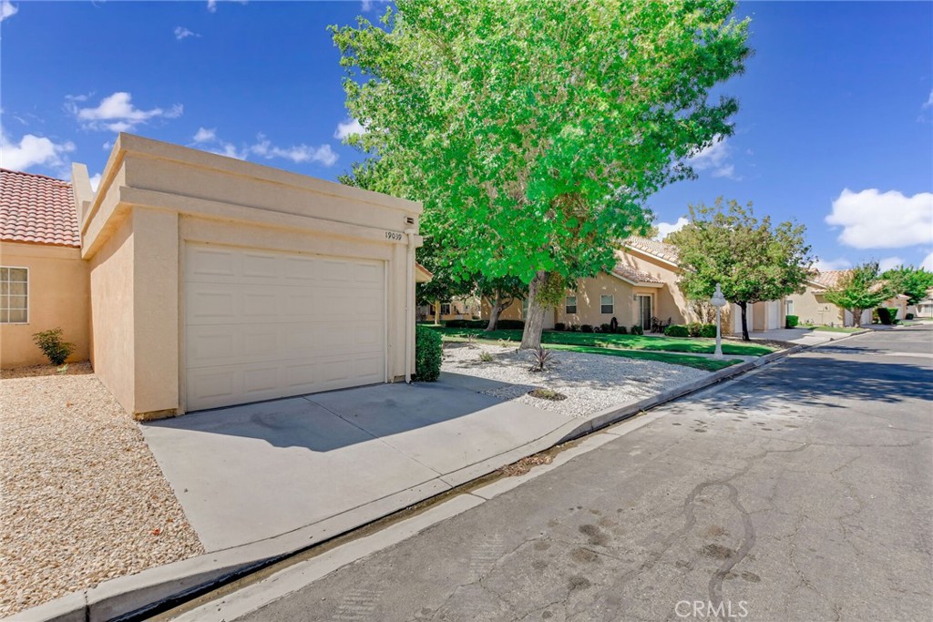 19039 Frances Street