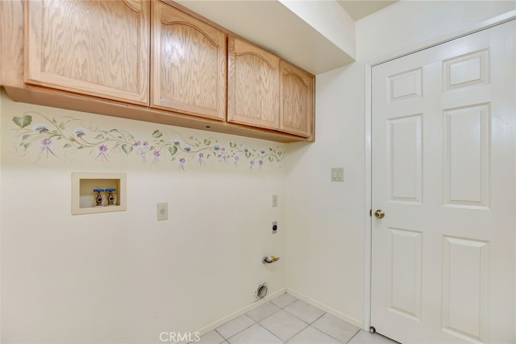 19039 Frances Street