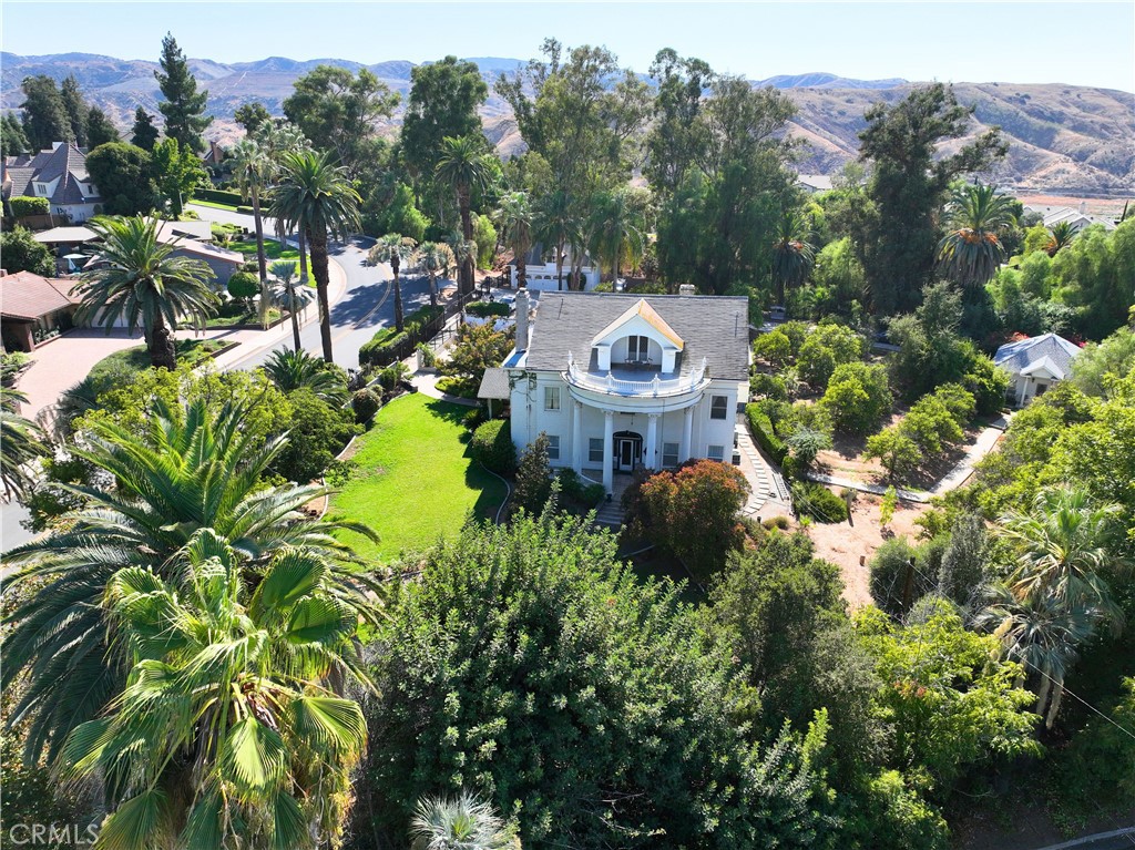 560 Terracina Boulevard