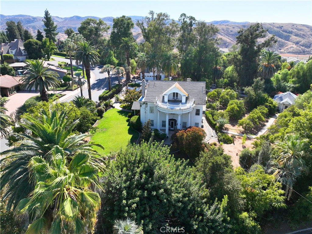 560 Terracina Boulevard