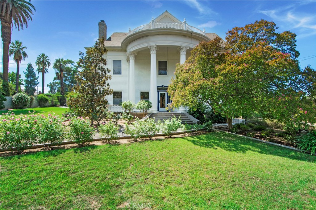 560 Terracina Boulevard