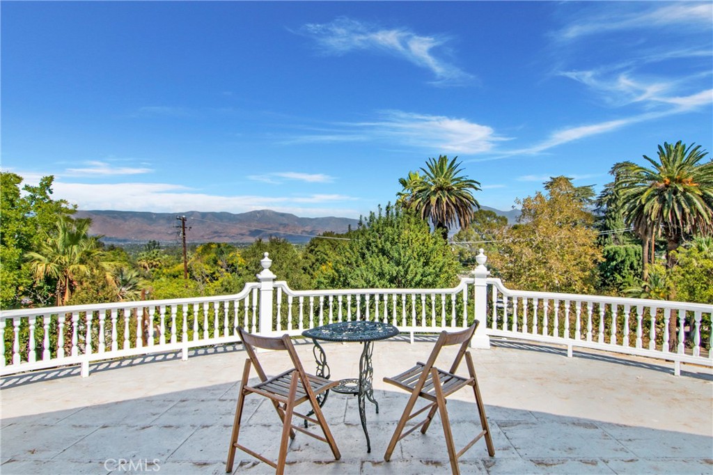 560 Terracina Boulevard