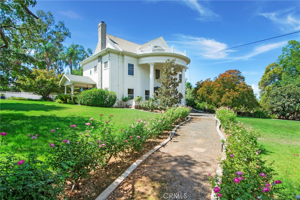 560 Terracina Boulevard