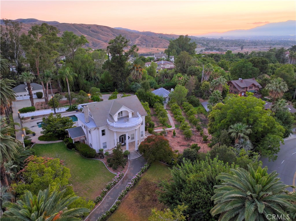 560 Terracina Boulevard