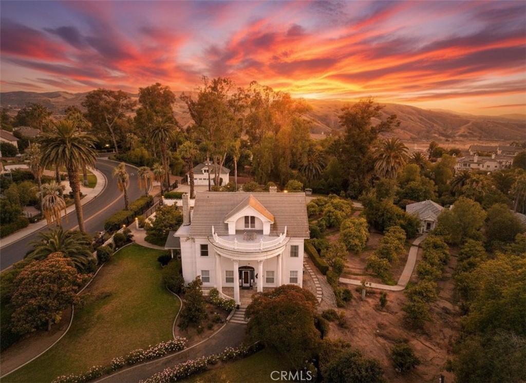 560 Terracina Boulevard