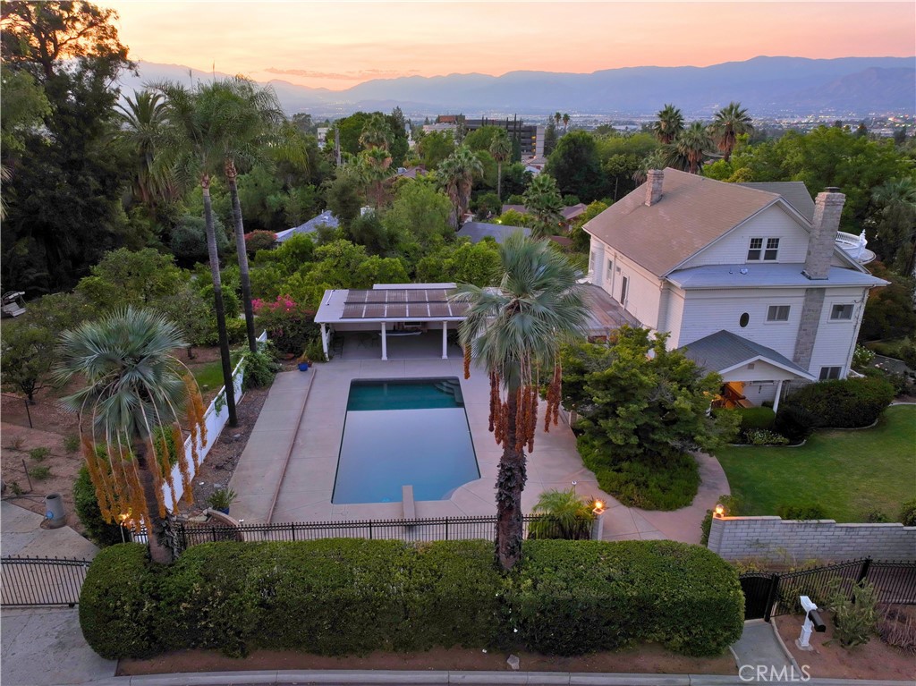 560 Terracina Boulevard