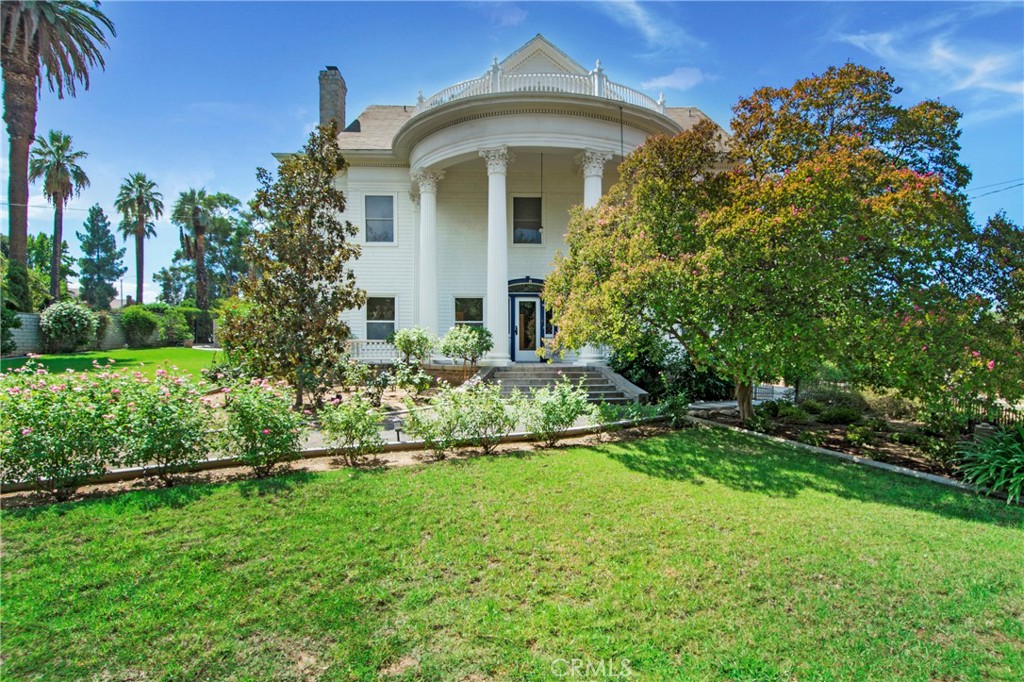 560 Terracina Boulevard