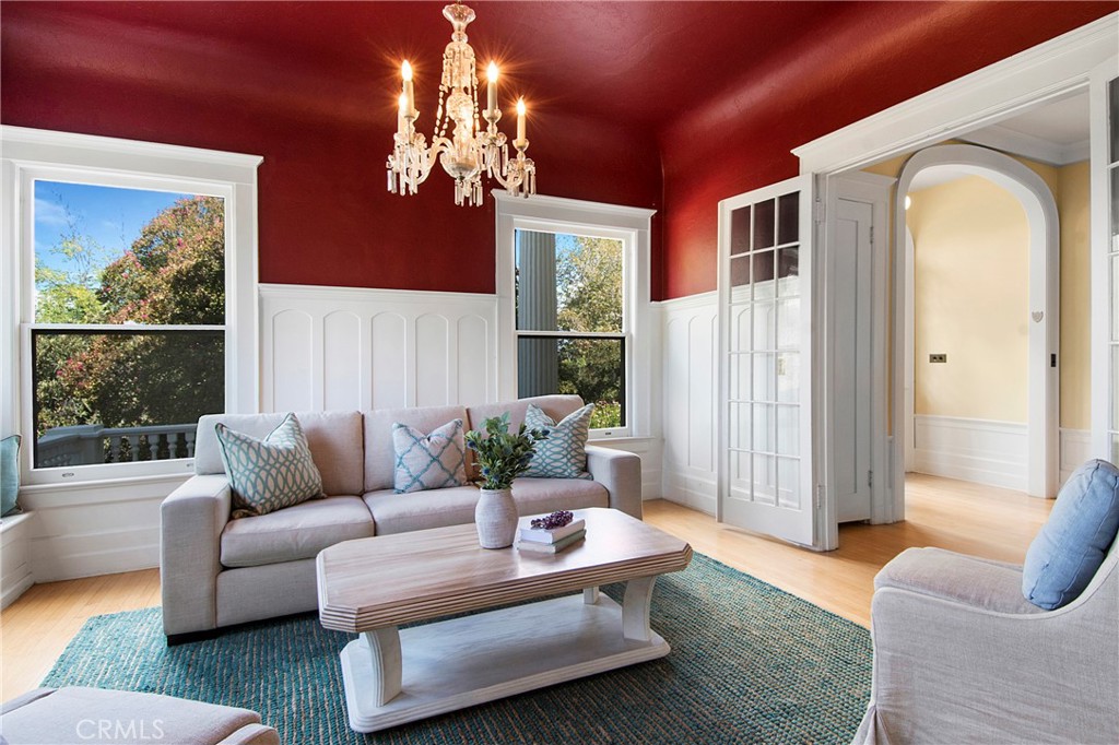 560 Terracina Boulevard