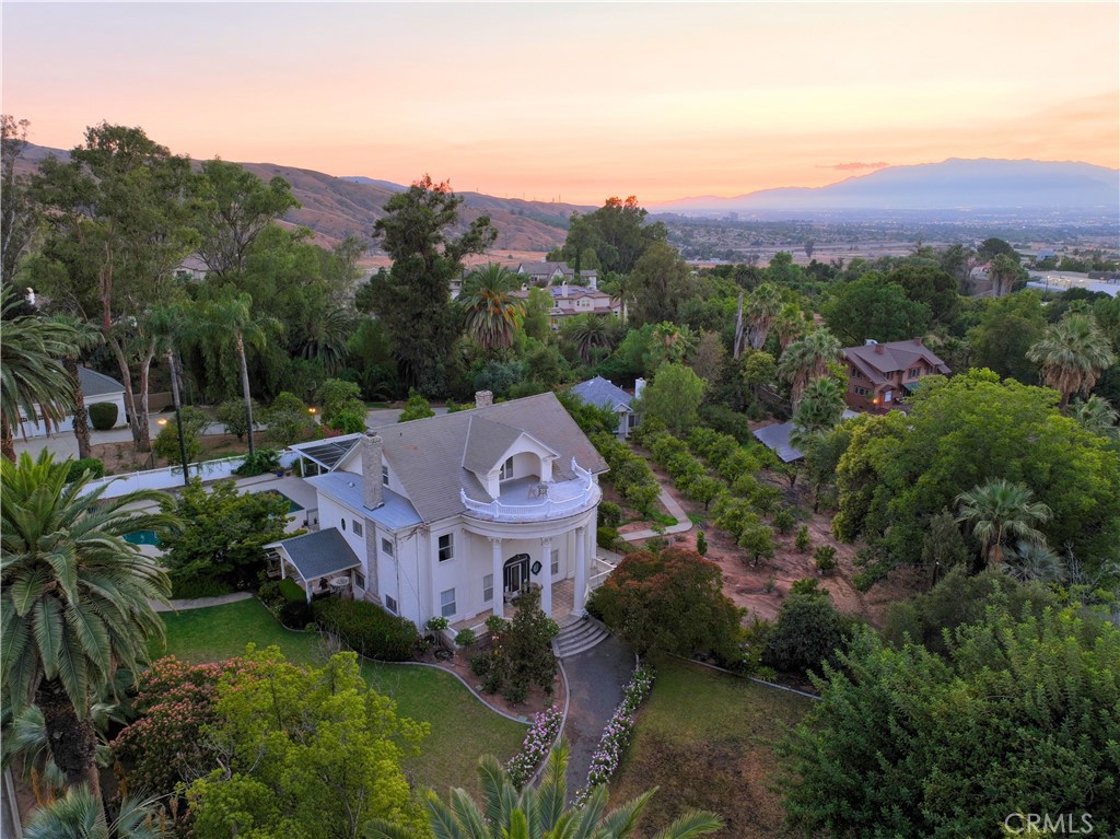 560 Terracina Boulevard