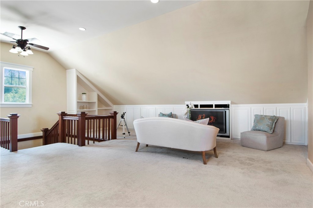 560 Terracina Boulevard