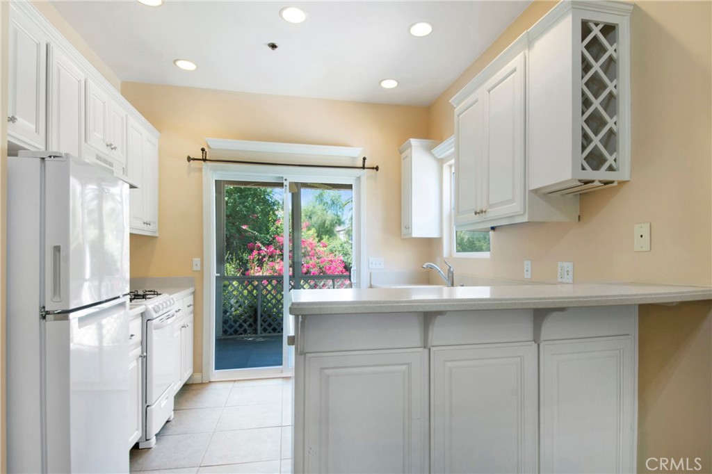 560 Terracina Boulevard