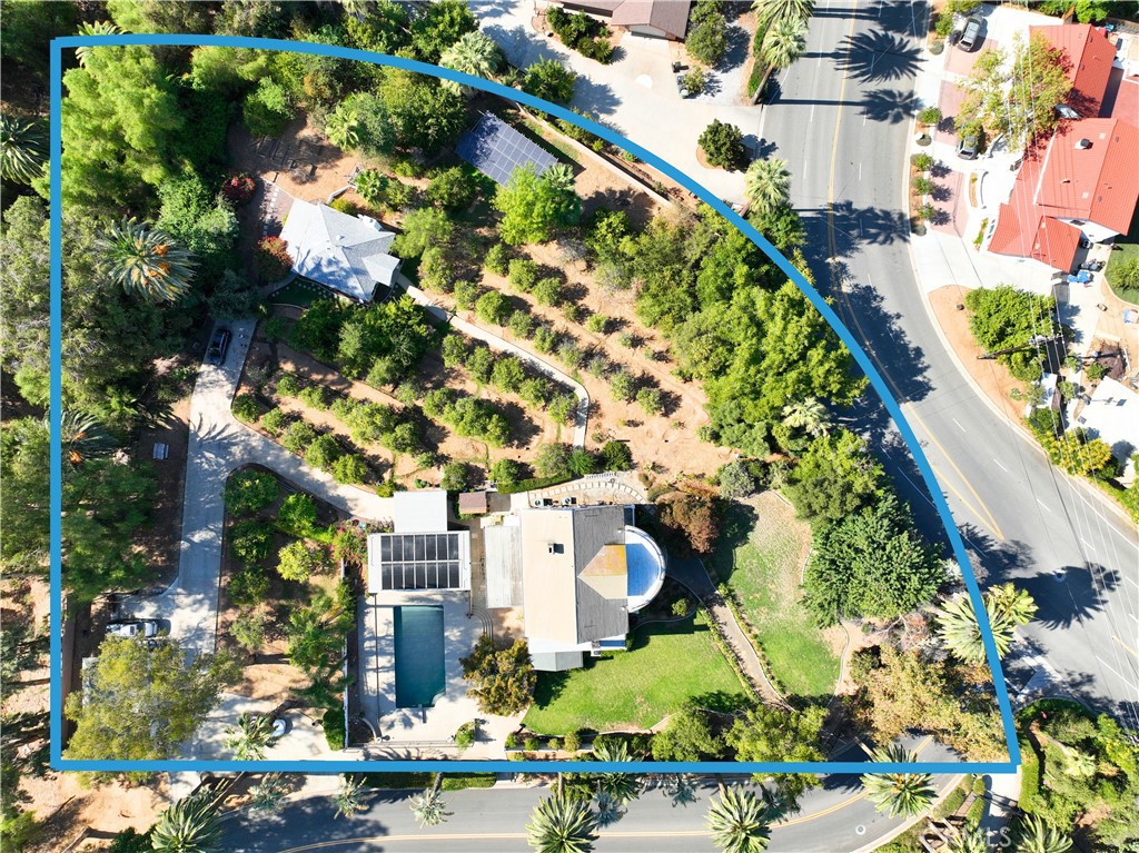 560 Terracina Boulevard