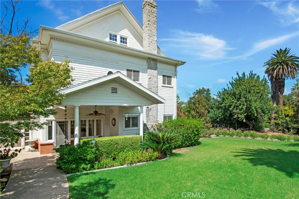 560 Terracina Boulevard