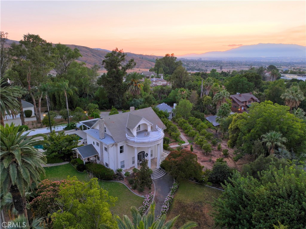 560 Terracina Boulevard