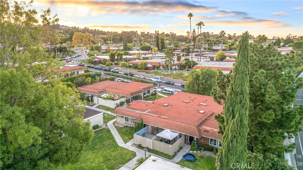 23521 Los Adornos Street