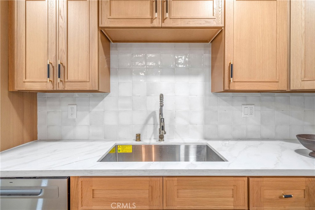 23521 Los Adornos Street